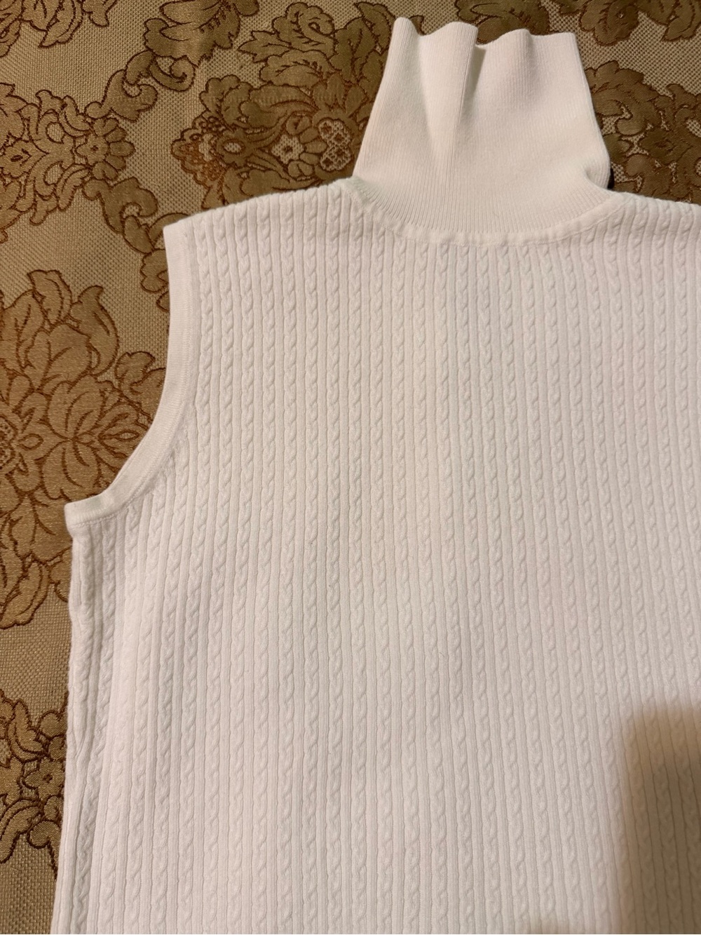 White Cable Knit Sleeveless Turtleneck Top, Women’s Size L - Picture 2 of 14